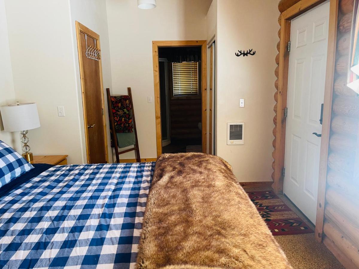 Adventure Awaits 3King Bed,2Bath Log Cabin In Heart Of Duck Creek Village! Exterior foto