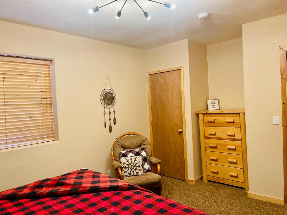 Adventure Awaits 3King Bed,2Bath Log Cabin In Heart Of Duck Creek Village! Exterior foto